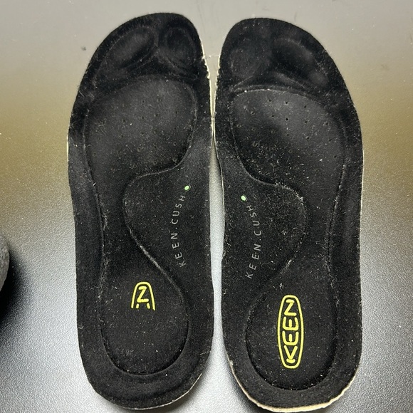 Keen Howser Black Puffer Quilted Pull On Snow Winter Ankle Boots 8 Fur Lined - Picture 5 of 12